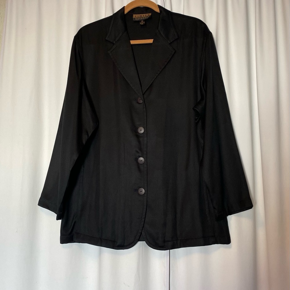 Finity Women's Elegant Black Suit Jacket